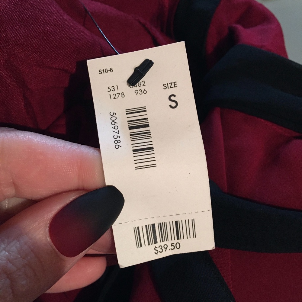 NEW LIMITED Halter Ruffle Red Black Tank Small - Picture 7 of 8